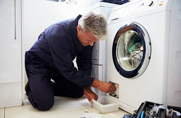 Почему стиральная машина не сливает воду?